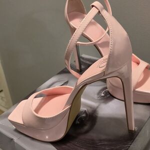 BRAND NEW JLO Bubble Gum Pink Elegant  Heels